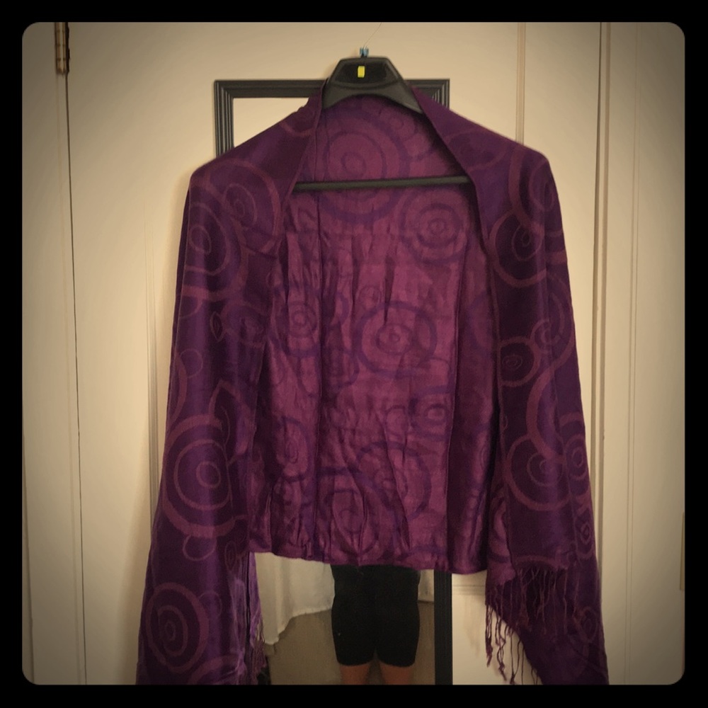 Purple pashmina